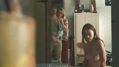 Fucked នៅក្នុងលាជាមួយមិត្តភក្តិនៅលើម៉ាស្សាមួយ។