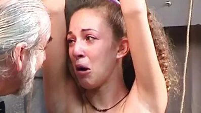 Redhead fucks ប្រេស៊ីលនៅក្នុងវិធីទាំងអស់.