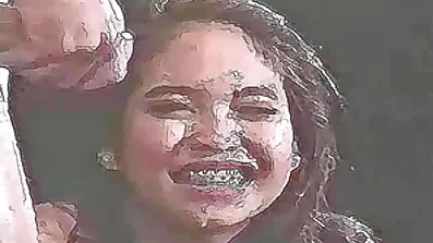 លោក Lauren មានភាពសប្បាយរីករាយជាមួយនឹង adalta ជើងចាស់.