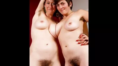 វាកើនឡើងនៅលើ phallus សាក់។