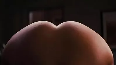 Fucked ក្មេងស្រីម្នាក់នៅអាហារមួយ។