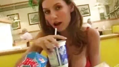 Fucking ជាមួយនឹងការស្រឡាញ់ខ្មៅបន្ទាប់ពីរបារ។