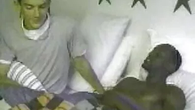 Pussy នេះបានពង្រីកពីជល់មាន់.