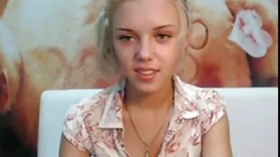 Fucked នៅក្នុងមាត់និង pussy។