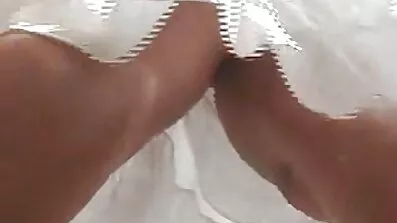 Stepson unloads មេជីវិតឈ្មោលនៅលើ stepmom បន្ទាប់ពីការរួមភេទ.
