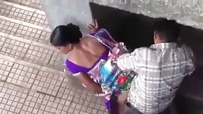ក្មេងស្រីលេង fucked ដោយសួនច្បារអស្ចារ្យនៅក្នុង trunk បាន។